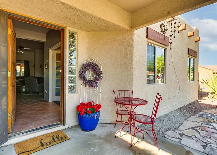 Holiday home Desert Oasis W/ Private Pool & Gym! *